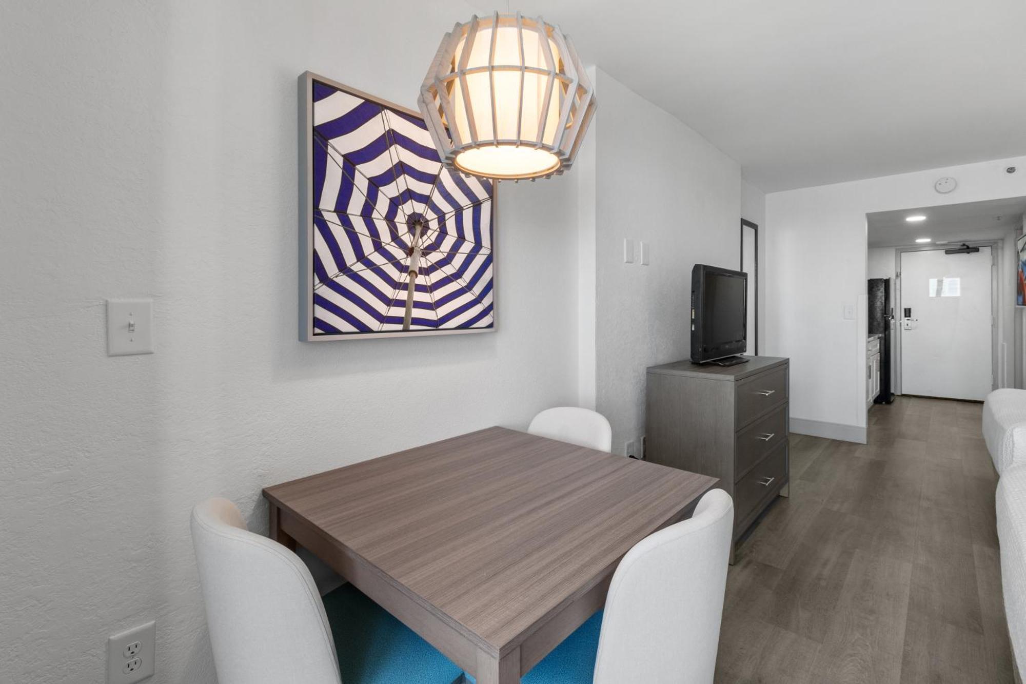 Отель Compass Cove Миртл-Бич Экстерьер фото