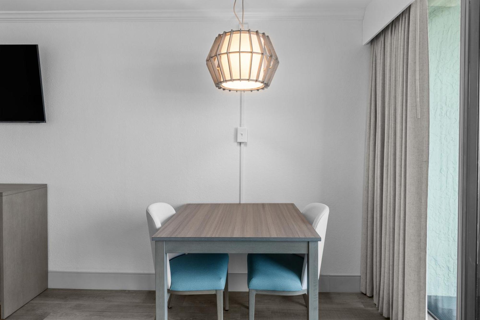 Отель Compass Cove Миртл-Бич Экстерьер фото